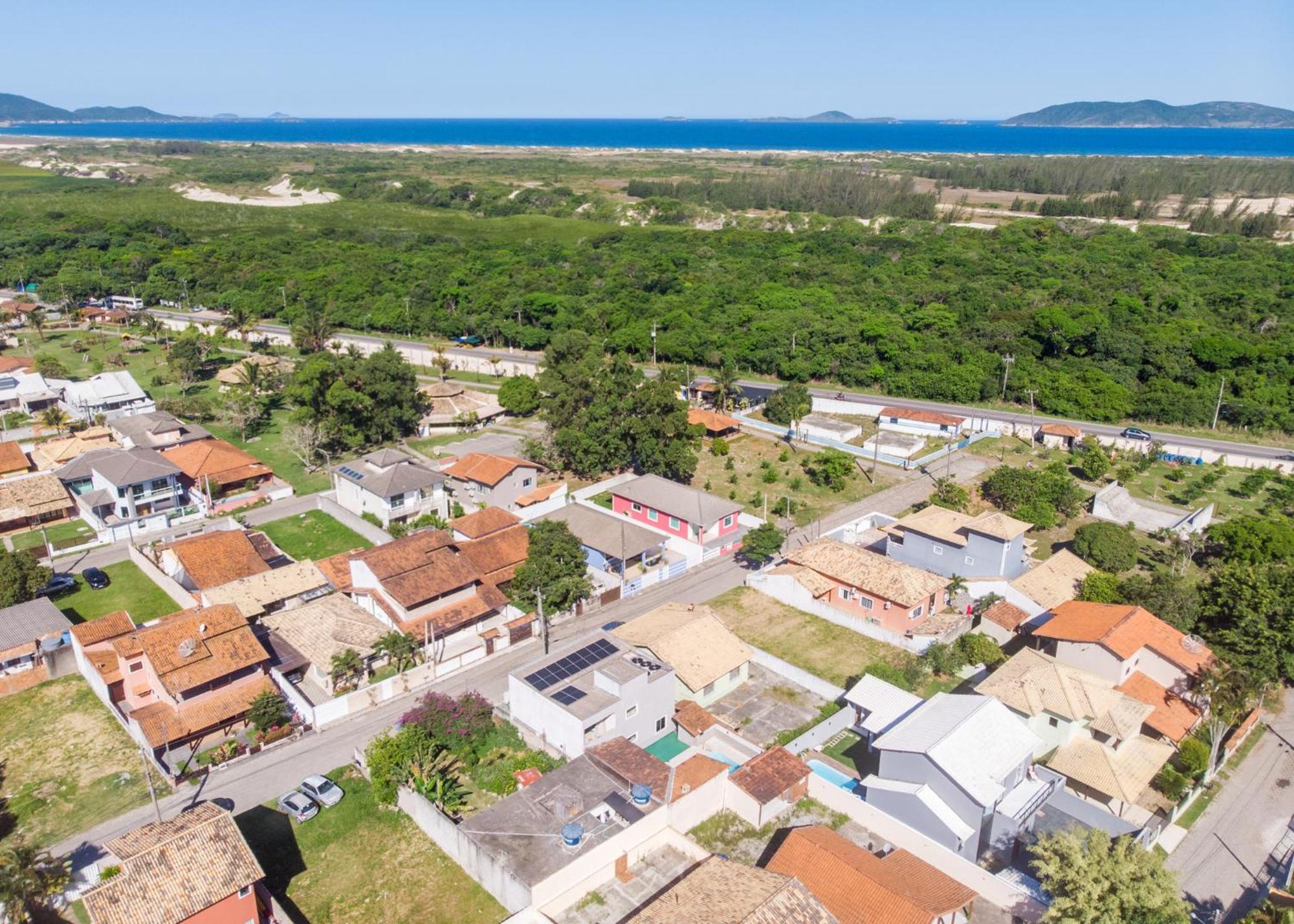 Refugio Tropical Casa De Praia Com Piscina Aquecida E 4 Suites E Garagem 3 Carros, 800 Mtrs Da Praia Internet 700 Mbps, Condominio Privado Com Pista De Skate , Quadra De Futevolei , Campos E Quadras De Futebol! Cabo Frío Exterior foto