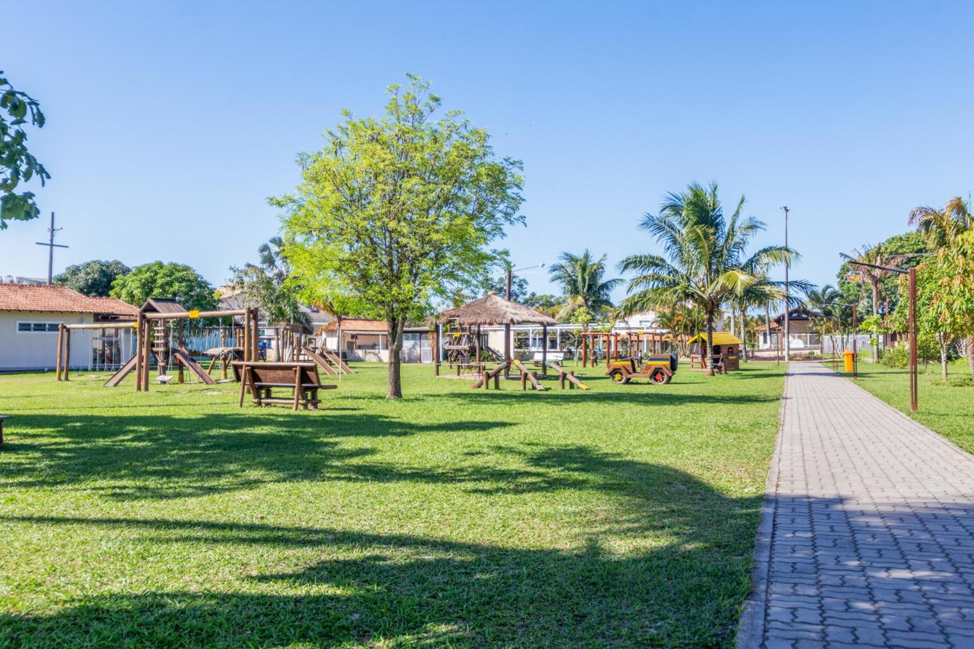 Refugio Tropical Casa De Praia Com Piscina Aquecida E 4 Suites E Garagem 3 Carros, 800 Mtrs Da Praia Internet 700 Mbps, Condominio Privado Com Pista De Skate , Quadra De Futevolei , Campos E Quadras De Futebol! Cabo Frío Exterior foto